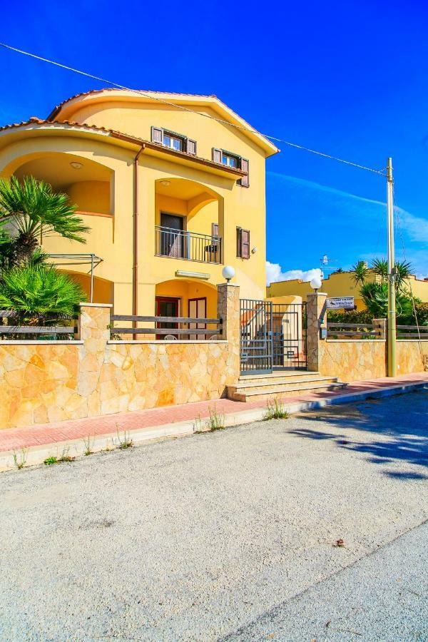 Casa Vacanze L'Orizzonte Aparthotel Valderice Luaran gambar